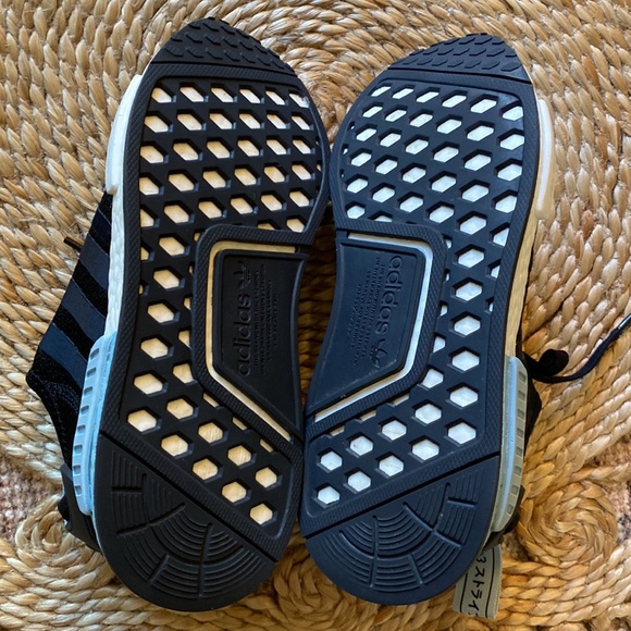 Adidas Women’s NMD R1 Black Ash Grey Sneakers - Picture 7 of 9